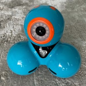 Wonder Workshop Dash Robot.